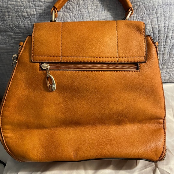 Camel color handbag. No name brand almost new, excellent condition. - Picture 4 of 6
